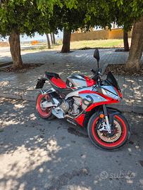 Aprilia Tuono 660