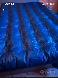 Materasso gonfiabile di una piazza e mezza