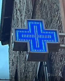 Croce luminosa bifacciale blu a led