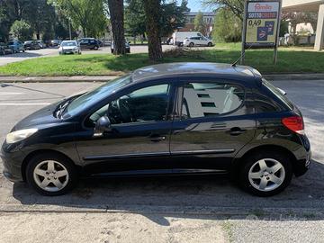 Peugeot 207 Nera – Per ricambi o da sistemare