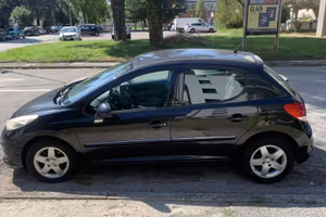 Peugeot 207 Nera – Per ricambi o da sistemare