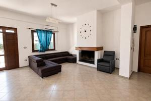 CASA SEMINDIPENDENTE A SIMAXIS
