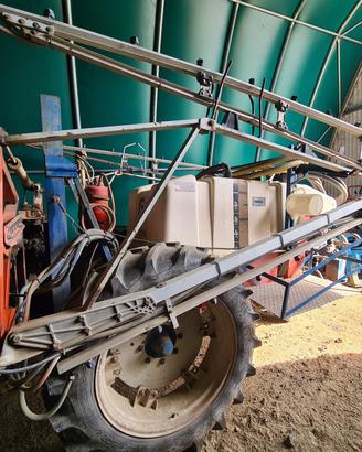 Botte diserbo trainata Polmac 1500 litri barra 15 