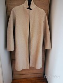 Cappotto primaverile Zara beige. 