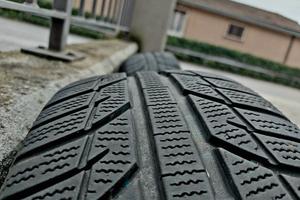 Gomme invernali TOYO - 195/65 R15 con CERCHI.