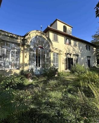 Villa di 1070 m² con più di 5 locali a Carmignano