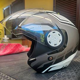 Casco GIVI