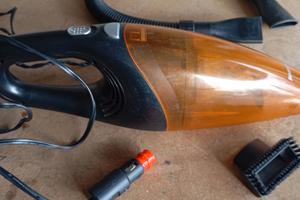 mini aspirapolvere auto