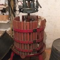 TORCHIO IDRAULICO PER UVA MISURA 55 USATO