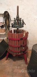 TORCHIO IDRAULICO PER UVA MISURA 55 USATO