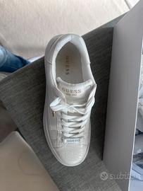 Sneakers guess