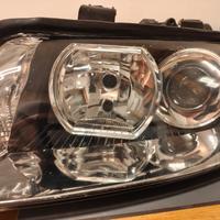Faro anteriore sinistro Audi A4 b6