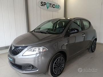 Lancia Ypsilon 1.0 FireFly 5 porte S&S Hybrid...