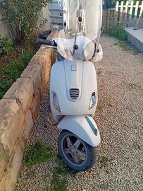 Piaggio Vespa 50 LX - 2013