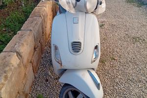 Piaggio Vespa 50 LX - 2013