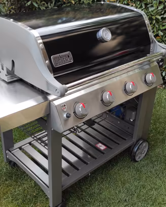Barbecue Weber Genesis 4 bruciatori girarrosto