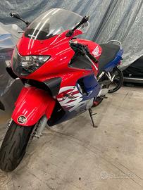 HONDA CBR 600 F PARI A NUOVO