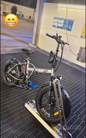 bicicletta elettrica come nuova