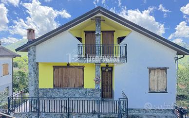 VILLA CON GIARDINO!