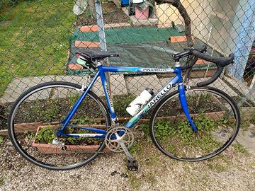 bicicletta Pinarello vintage dimensione media