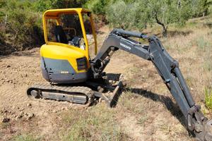 Miniescavatore usato VOLVO ECR28