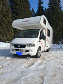 Camper mansardato