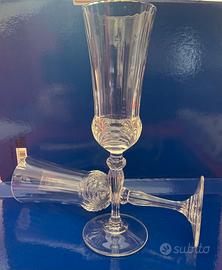 Eleganti bicchieri vintage in cristallo