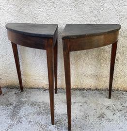 2 tavoli angolari e tanti mobili d'antiquariato