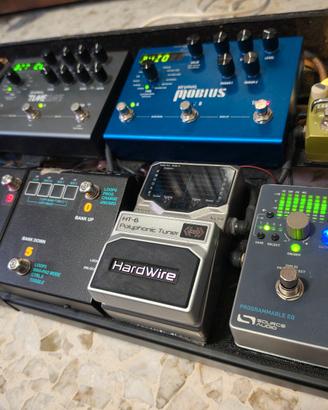pedaliera per chitarra con loop controller  