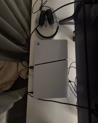Ps5 slim digital edition 1TB + 1 controller