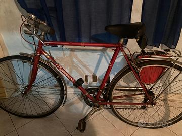 Bicicletta rossi vintage