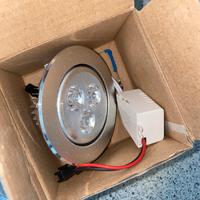 Faretti led a incasso