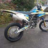 NUOVO MOTARD Suzuki VALENTI SM 125Z-MOTO ITALIANA