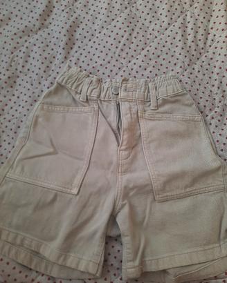pantaloncino corto beige chiaro