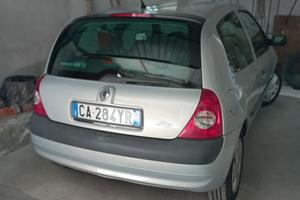 renault clio 1.2 neopatentati