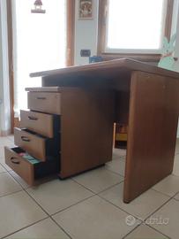 Scrivania per compiti bambini/ragazzi