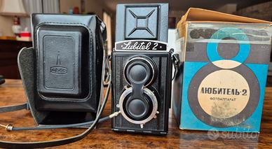 Lubitel 2 fotocamera con custodia