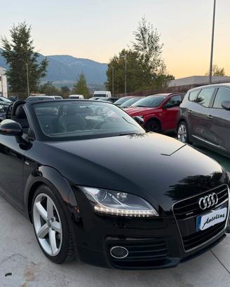 Audi TT -CABRIO- 2.0 Tdi QUATTRO - S LINE