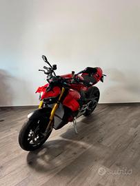 Ducati Streetfighter V4