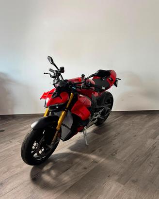 Ducati Streetfighter V4