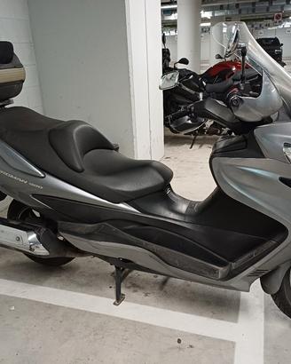 Suzuki Burgman 400 AN con ABS