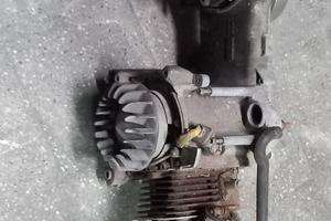 blocco vespa 4 valvole leggete 