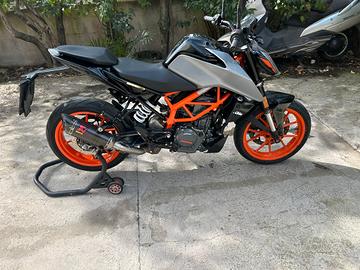 KTM Duke 390 2023