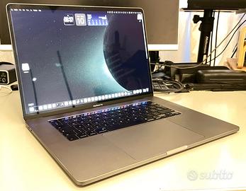 MacBook Pro 16" 2019 i9 16GB - tastiera PT