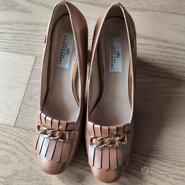 scarpe di Egon Von Furstenberg 