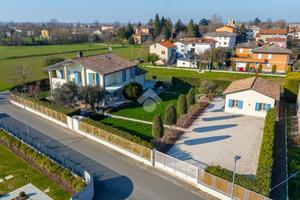 VILLA SINGOLA A POVIGLIO