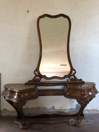 Petineuse stile Chippendale