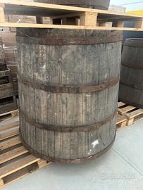 Tinozza in legno per vino