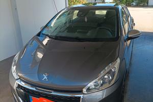 Peugeot 208 allure 1.2 76000 km tagliandata