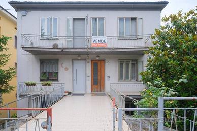 Casa indipendente di 240 m² con 5 locali a Pesaro